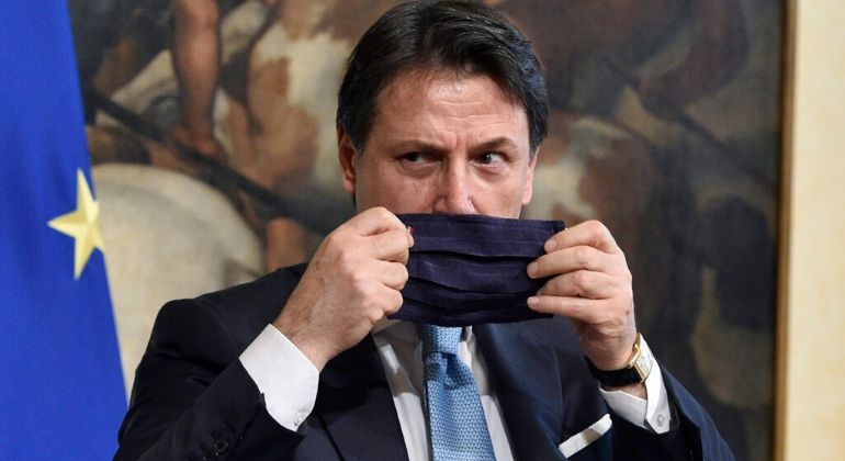 Conte decide la proroga dello stato di emergenza fino al 31/12